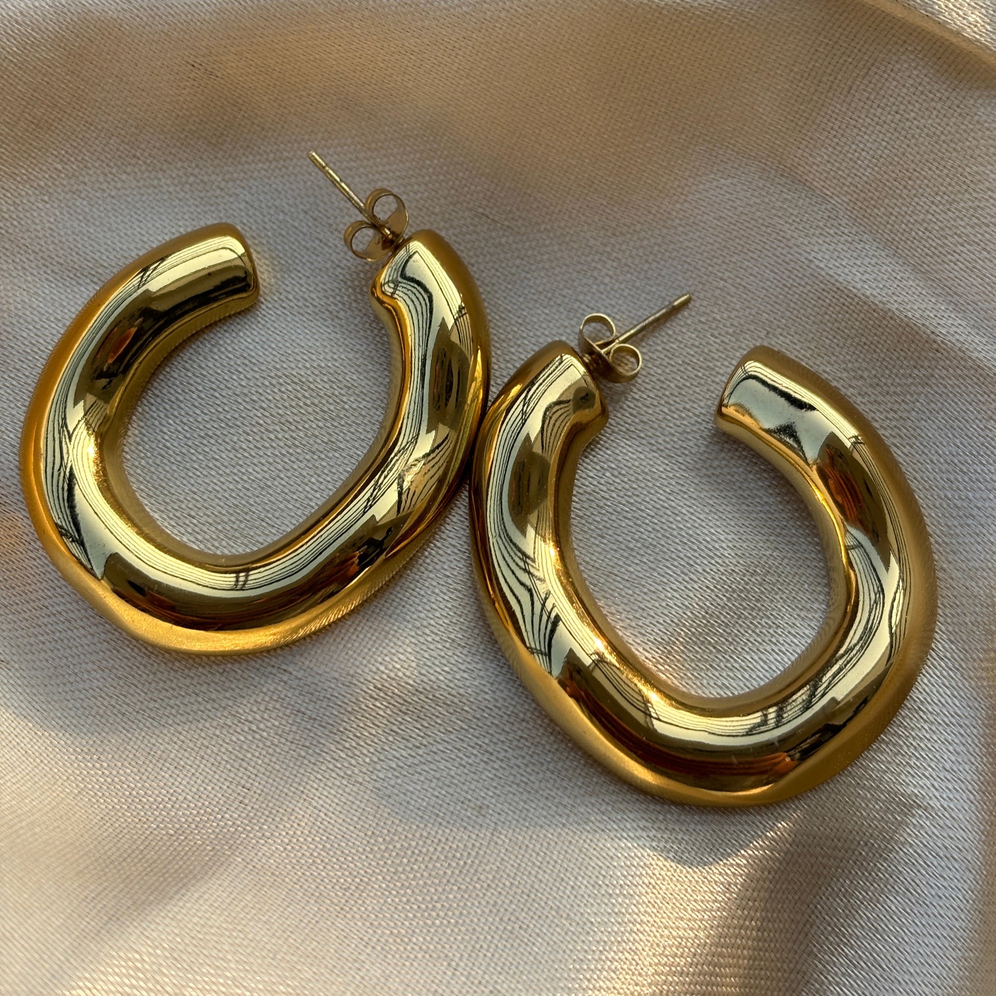 Golden Affair Hoops